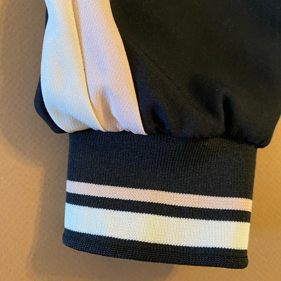 Zara - Picture 3 of 10